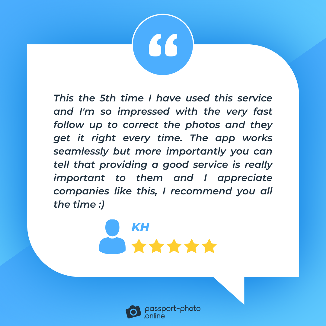 A 5-star positive user review of Passport Photo Online