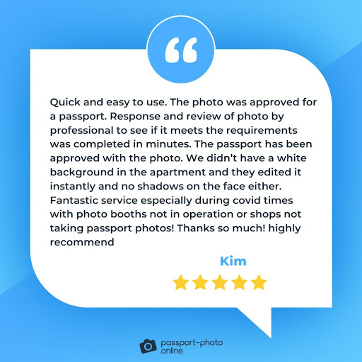 A five-star customer’s review of the Passport Photo Online app from the Google Play Store