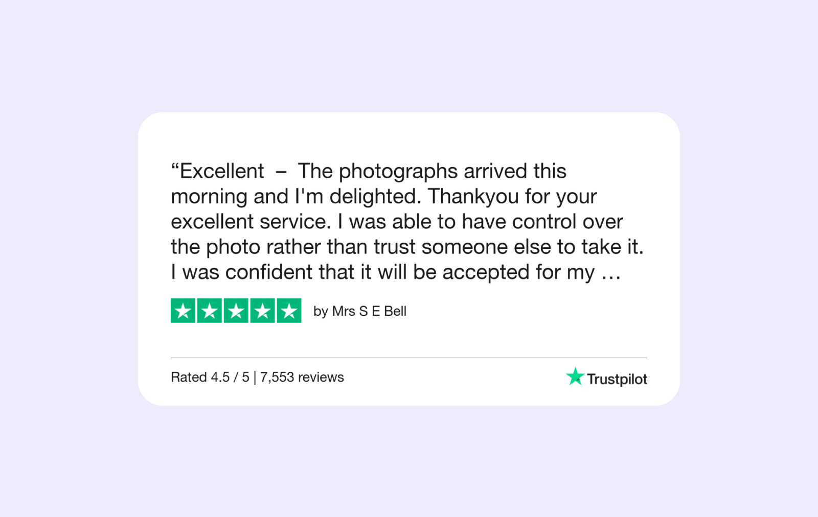 A customer from the UK praising Passport Photo Online’s service for providing her with the perfect photo for a driving licence renewal.