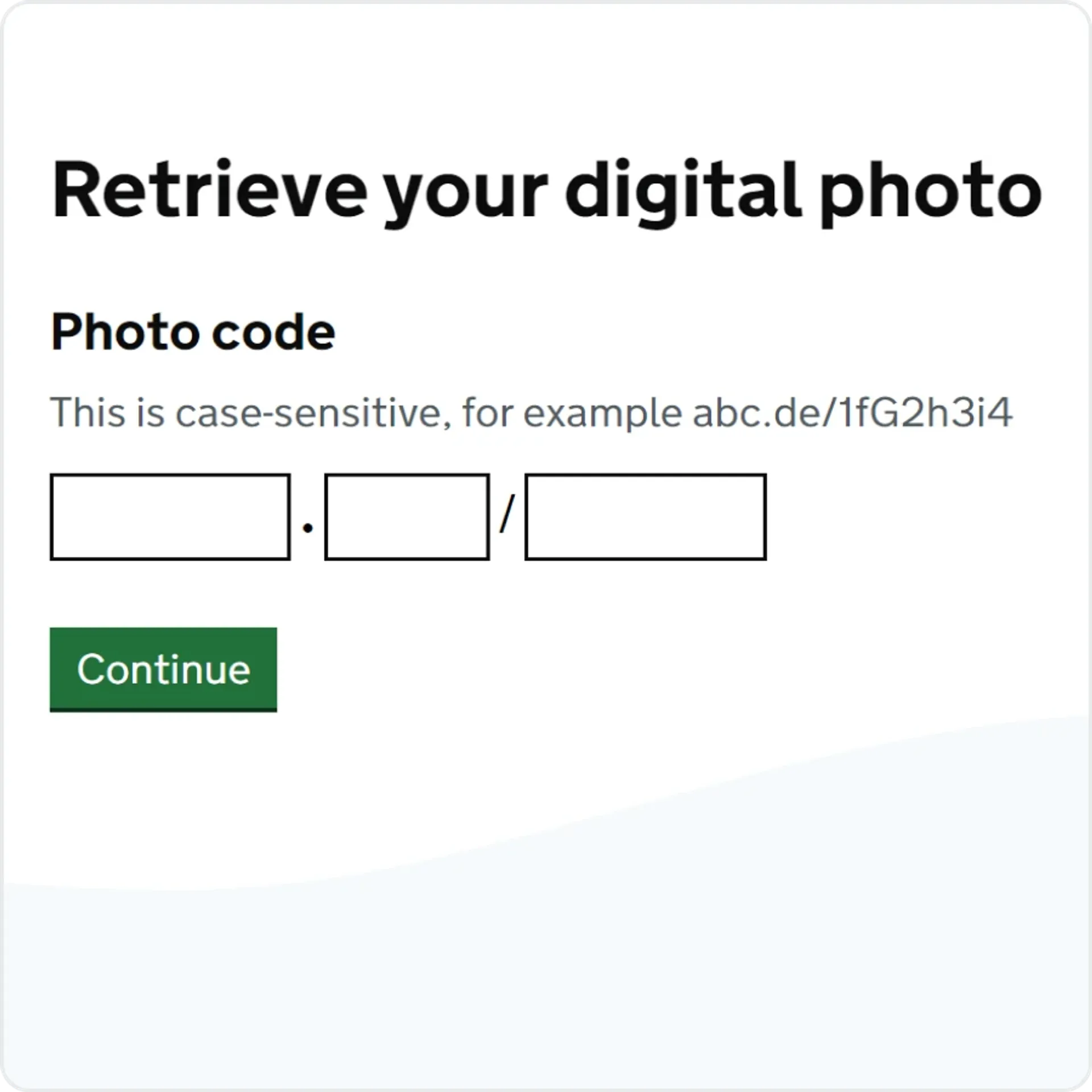 Screenshot from the HMPO’s online passport application portal showing how to upload a digital photo or a photo code.