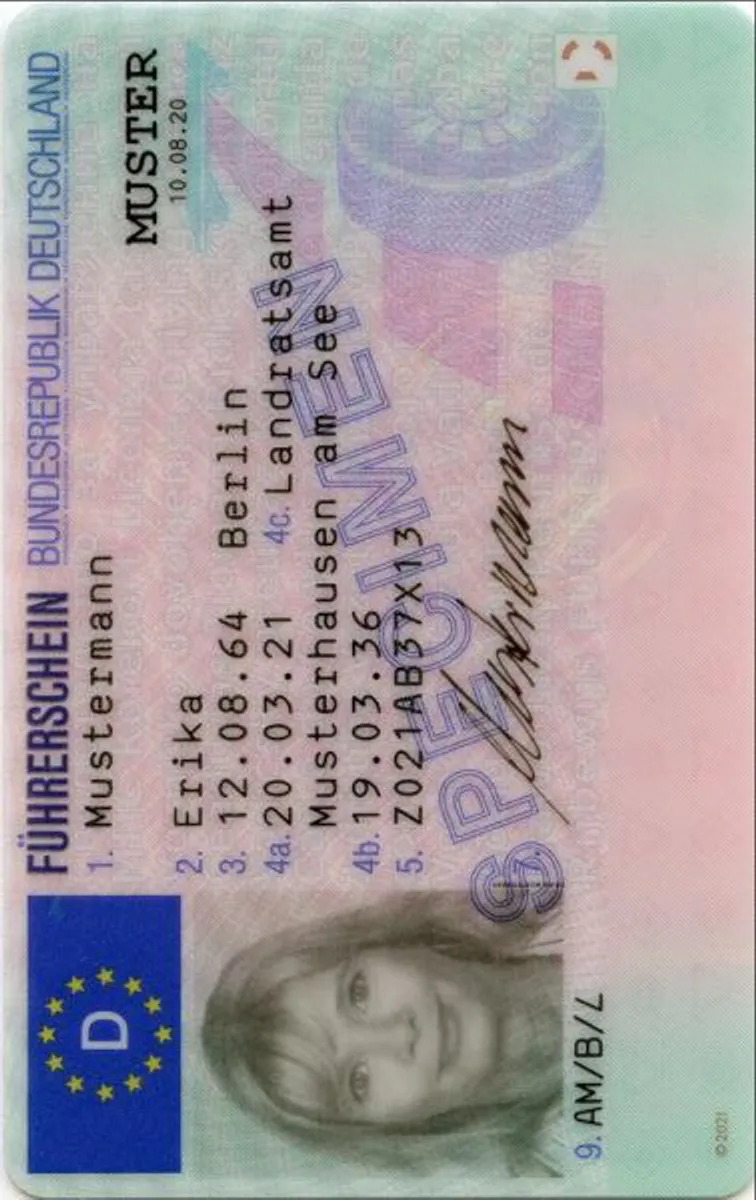 Aufenthaltstitel In Neuen Pass übertragen Foto für den elektronischen Aufenthaltstitel aufnehmen